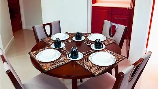 Whitehouse Westmore Beach Villas Limited מלון דירות